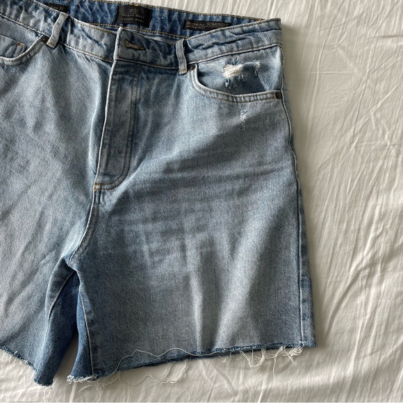 Tailor Made | Mid-Thigh High-Rise Denim Short - Size 31 - Picture 5 of 7